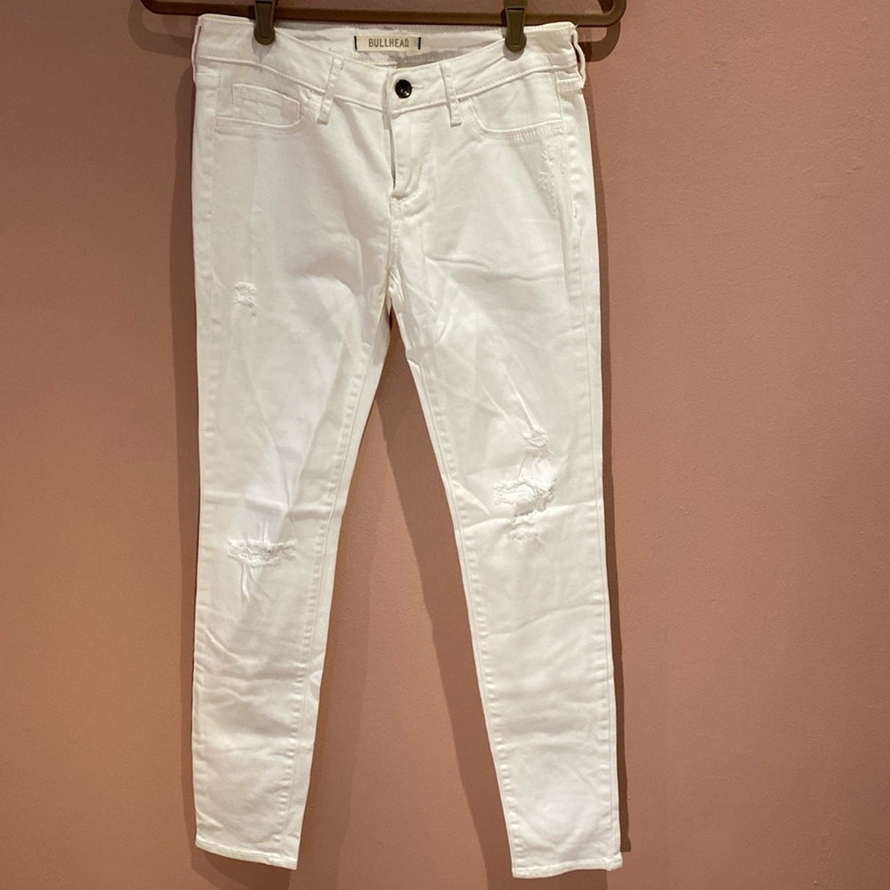 Bullhead white distressed skinny leg stretch jeans juniors size 7